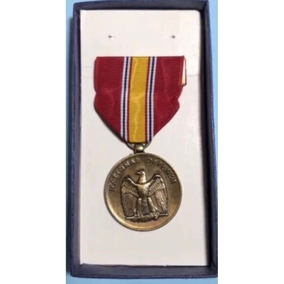 Other - US National Defense ,Ribbon Pin w/Medal -NEW in Box